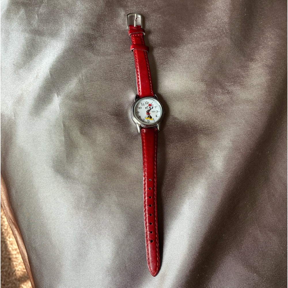 Disney red Minnie Mouse watch
